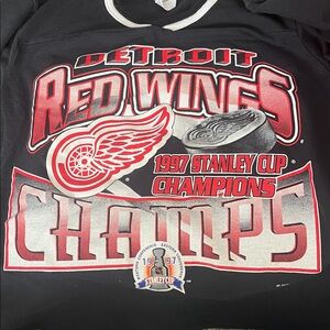 Vintage kids Detroit Red Wings shirt size Small